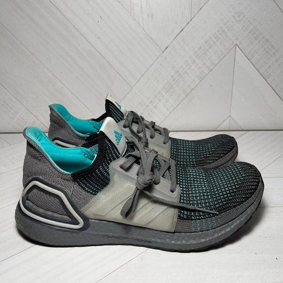Mens Adidas Ultra Boost ST size 11 Turquoise - Picture 1 of 8